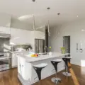 Kitchens and dining rooms become more expensive yet beautiful
